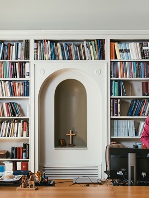 Mitä ihmisille (ja kirkolle) kuuluu?