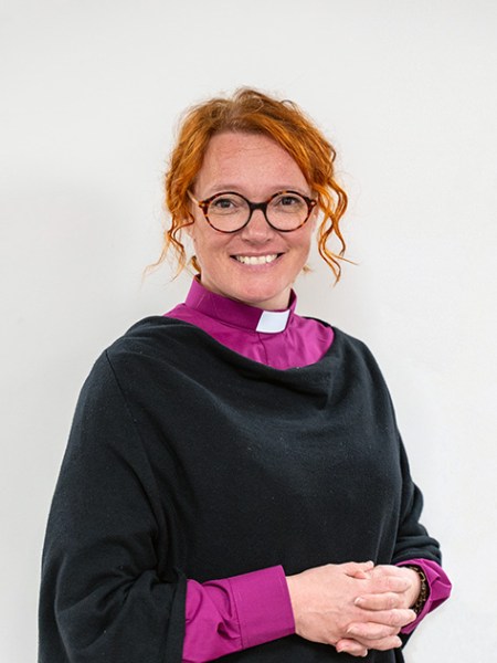 Hän. Mari Parkkinen: Tässä minä olen nyt