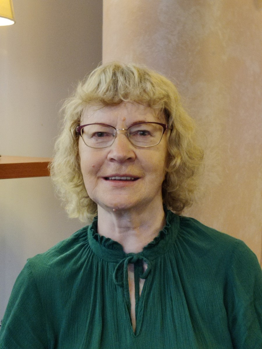 Virteni: Jeesus, hyvä paimen, ohjaa kaikki lammashuoneeseen