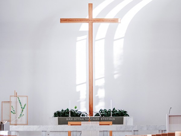 Kirkon tavarat: Alttaripöytä – erityinen ja erilainen