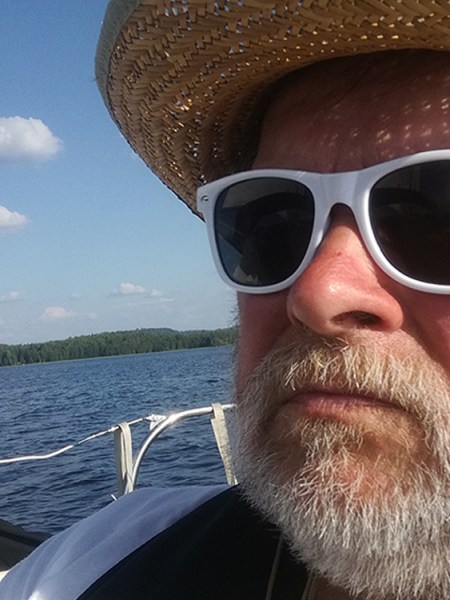 Hän: Yleisimmältä väylältä kannattaa joskus poiketa