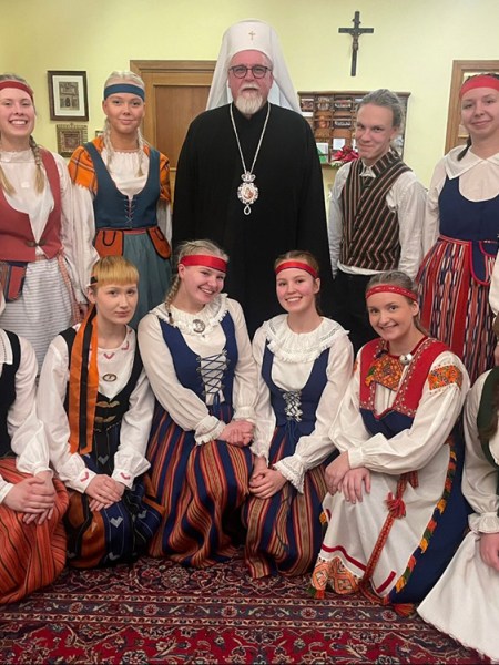 ”Yhteistä matkaa tehdä saamme” *