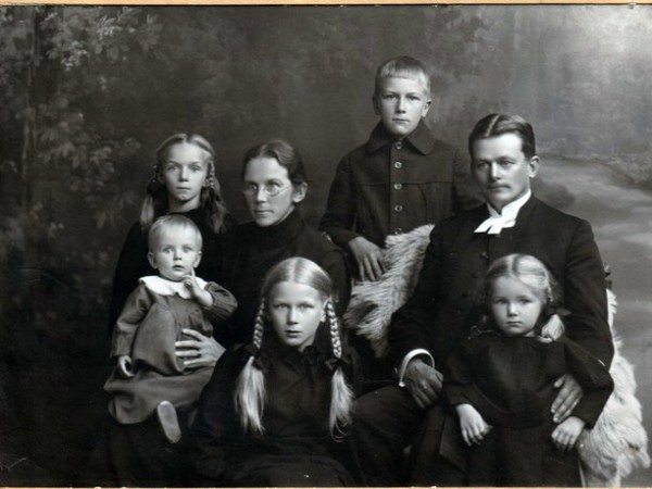 Kirkon hahmot: Papin rouva oli moniosaaja